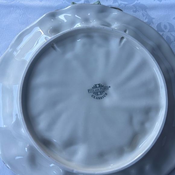 Vintage Fitz and Floyd Classics Embossed Plate - Picture 15 of 16